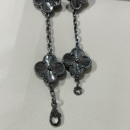 [Clover Jewelry]CLOVER 5 MOTIF BLACK BRACELET