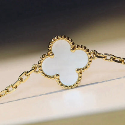 [CLOVER JEWELRY]CLOVER 20 MOTIFS WHITE MOP NECKLACE