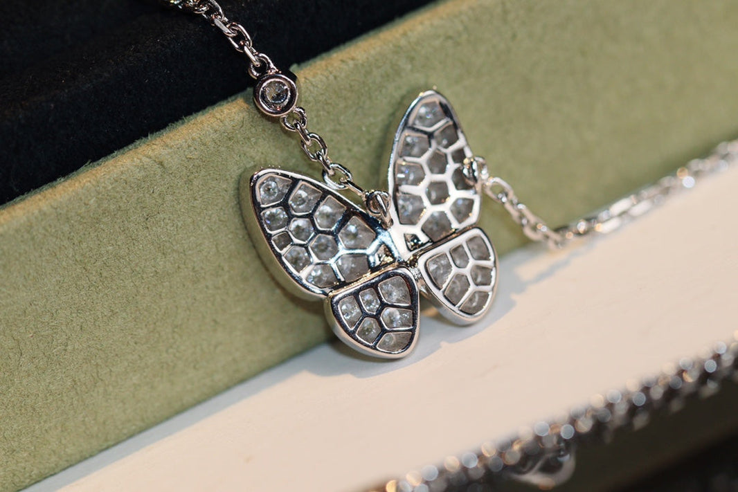 [CLOVER JEWELRY]BUTTERFLY DIAMOND NECKLACE