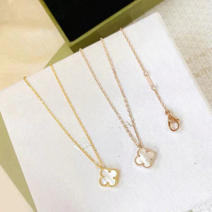[Clover Jewelry]CLOVER MINI 9.5MM WHITE MOTHER-OF-PEARL NECKLACE