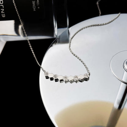 [Clover Jewelry]BEE MY LOVE DIAMOND NECKLACE