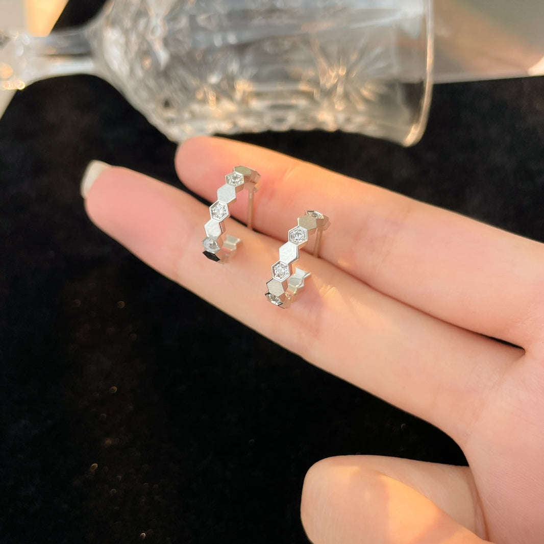 [CLOVER JEWELRY]BEE LOVE DIAMOND HOOP EARRINGS