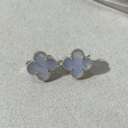 [CLOVER JEWELRY]CLOVER CHALCEDONY SILVER STUD EARRINGS