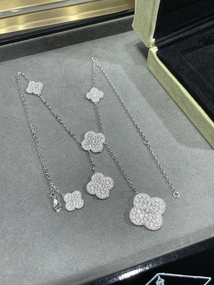 [CLOVER JEWELRY]CLOVER 6 MOTIF DIAMOND PAVED NECKLACE