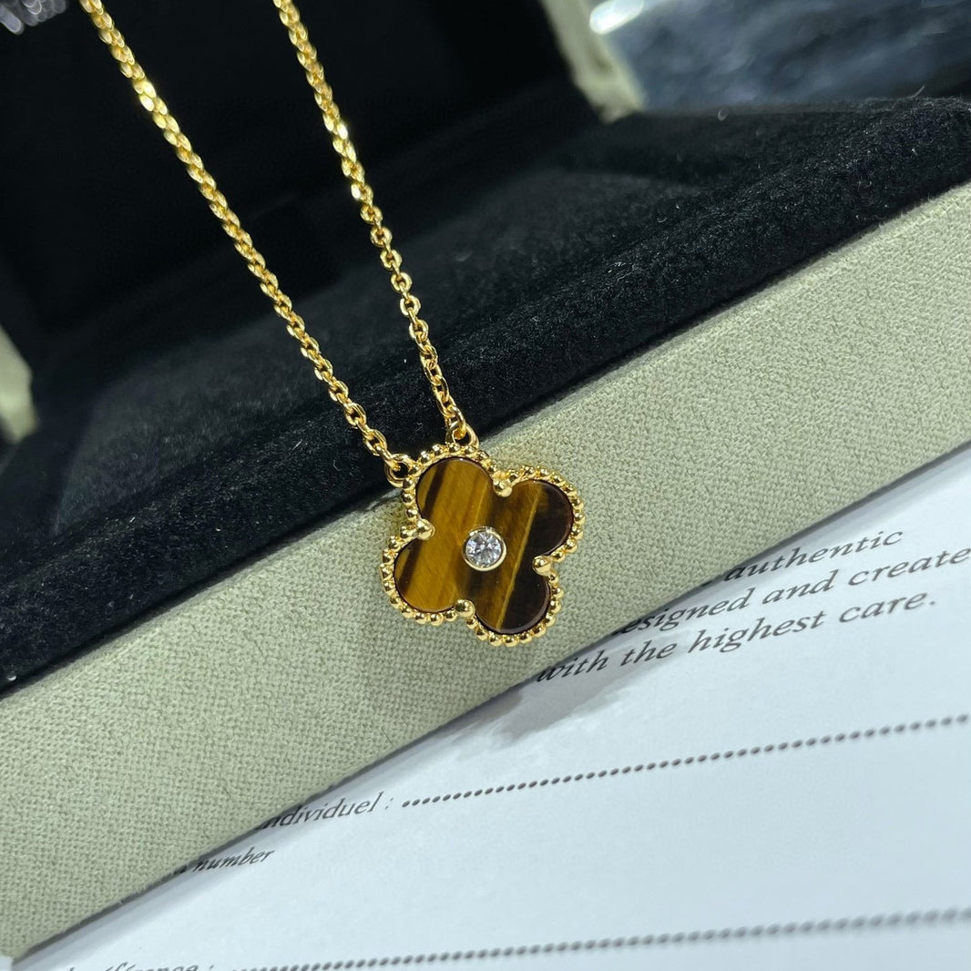 [Clover Jewelry]CLOVER 15MM DIAMOND AND YELLOW TIGER'S EYE AGATE necklace