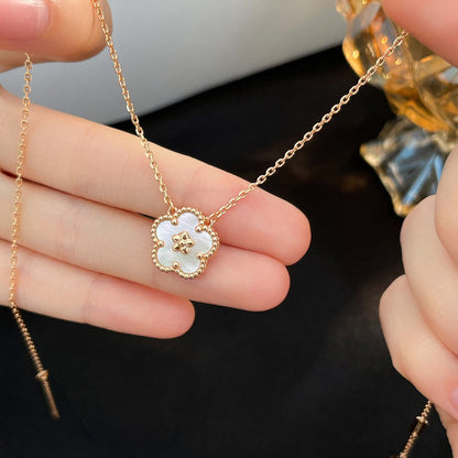 [CLOVER JEWELRY]LUCKY  WHITE MOP  PLUM BLOSSOM NECKLACE