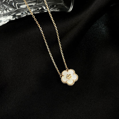 [CLOVER JEWELRY]LUCKY  WHITE MOP  PLUM BLOSSOM NECKLACE