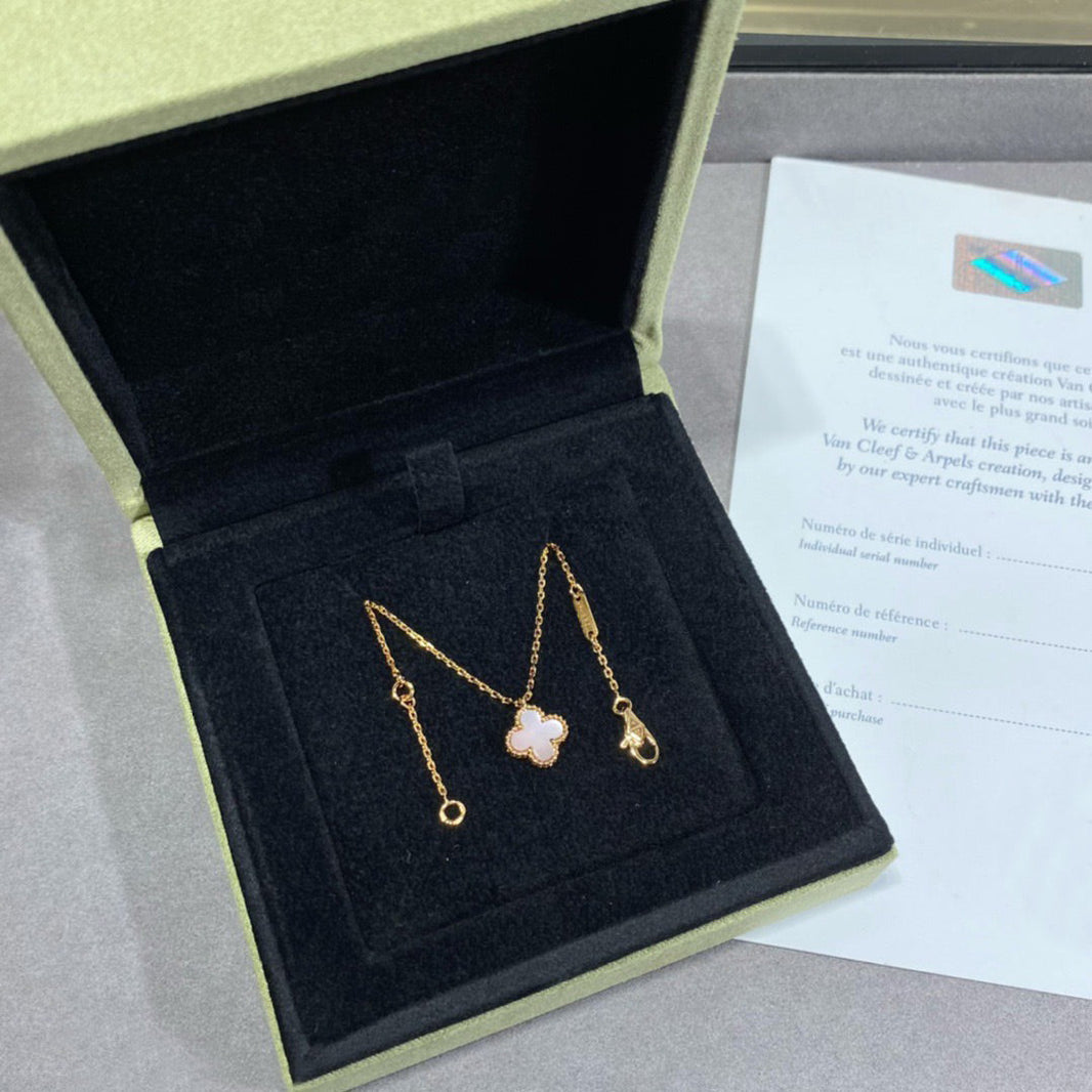 [Clover Jewelry]CLOVER 9.5MM PINK MOTHER OF PEARL SINGLE FLOWER NECKLACE