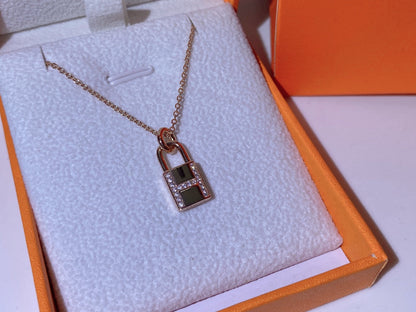[Clover Jewelry]HM ADVANCED NICHE LOCK HEAD NECKLACE DIAMONDS