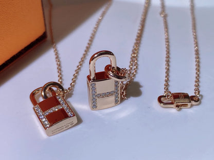 [Clover Jewelry]HM ADVANCED NICHE LOCK HEAD NECKLACE DIAMONDS