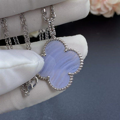 [CLOVER JEWELRY]CLOVER SILVER CHALCEDONY BIG CLOVER NECKLACE